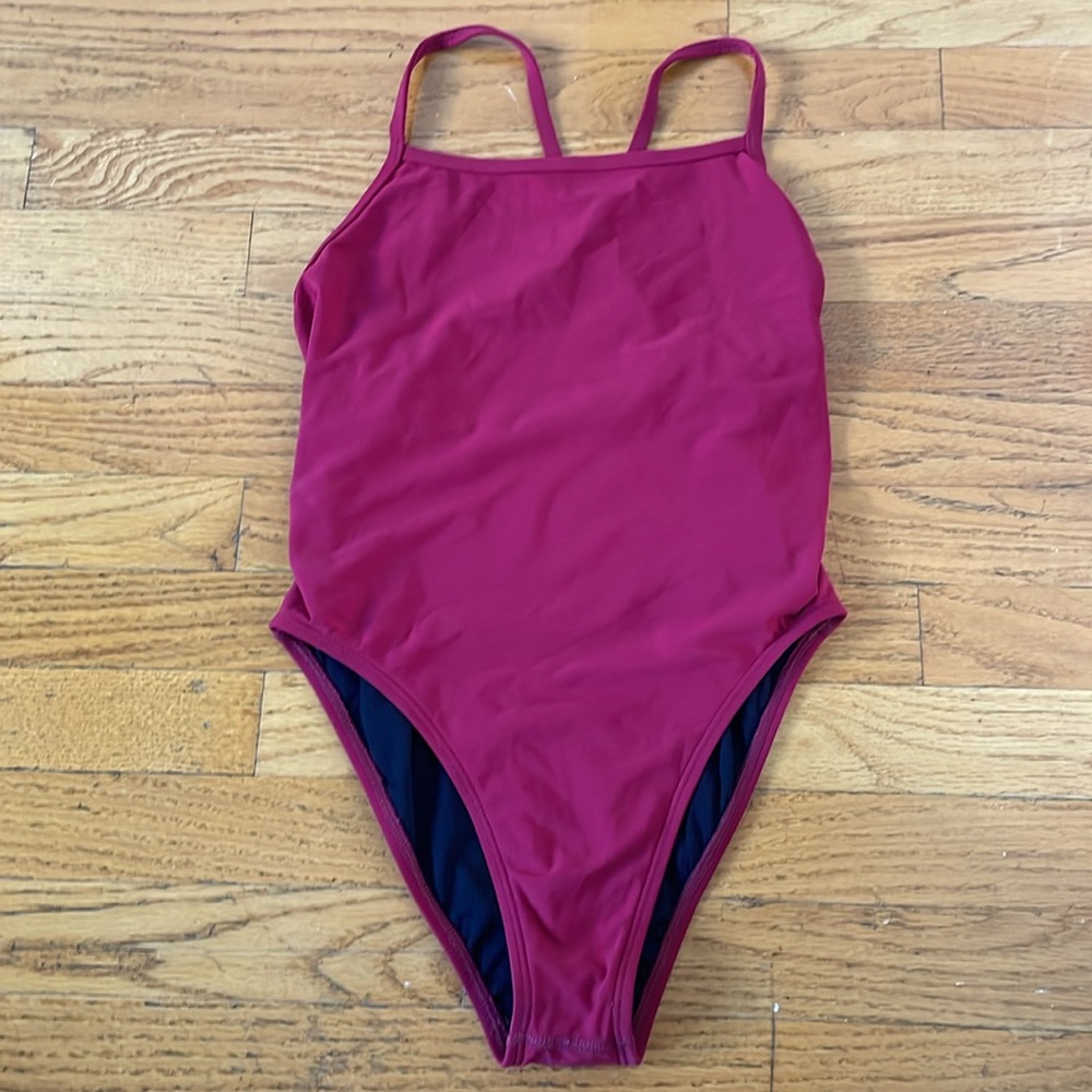 Jolyn Scotty One Piece Size 32